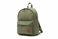 ein kleiner frauen rucksack der nicht so praktisch wie meiner ist den ich als vergleich nehmen kann